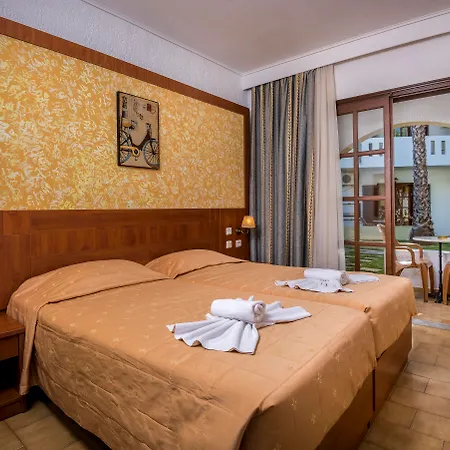 Отель Gaia Garden 3*