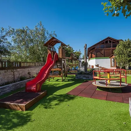 Отель Gaia Garden
