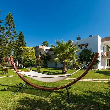 Gaia Garden Отель 3*