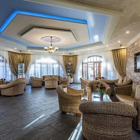 Отель Gaia Garden 3*