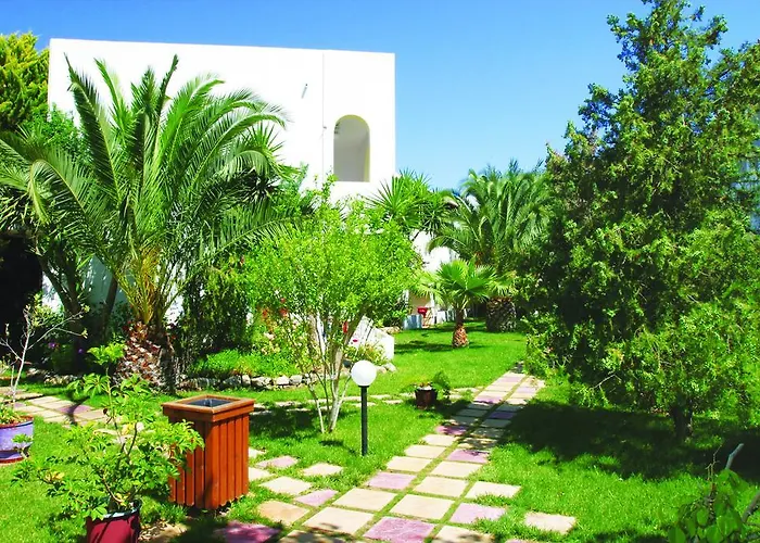 Hotell Gaia Garden 3*