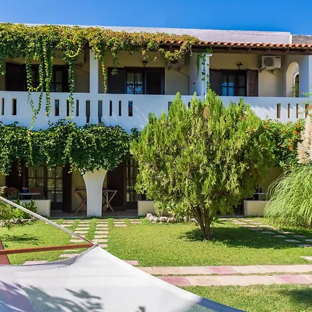 Gaia Garden Hotel 3*